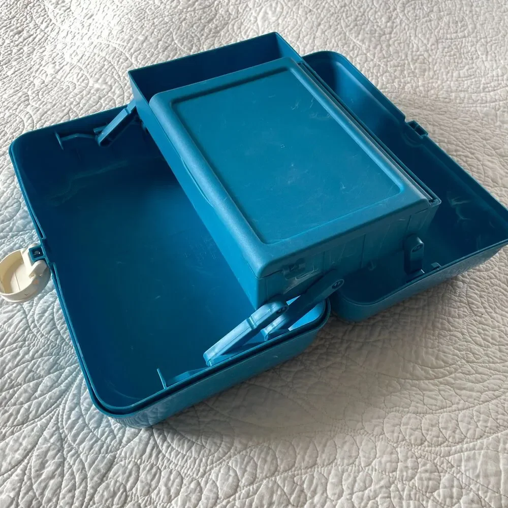 Modern Caboodles On-The-Go Girl Blue Marble Case 5626 Reissue Used